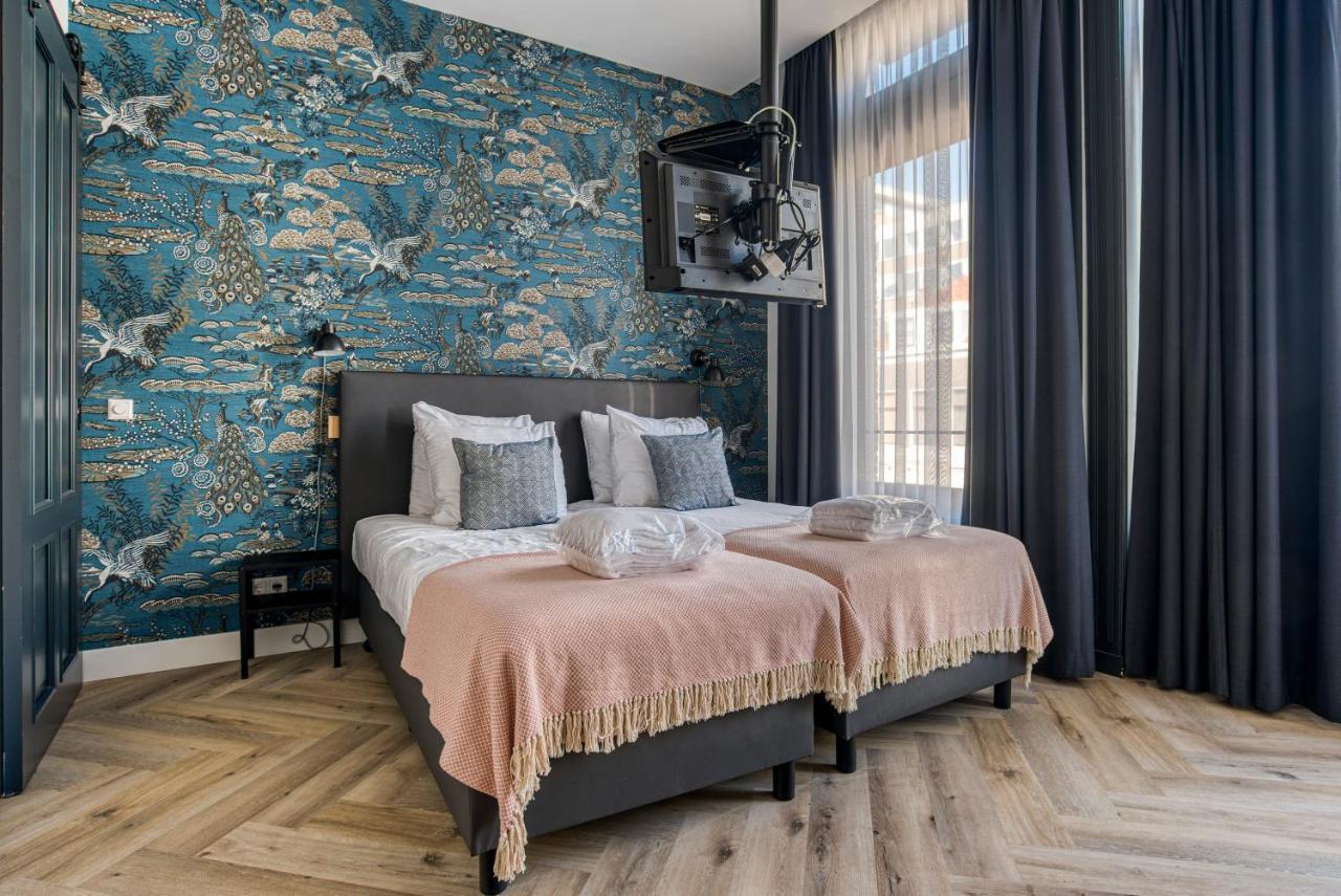 Hosted By Wendy Willem 2